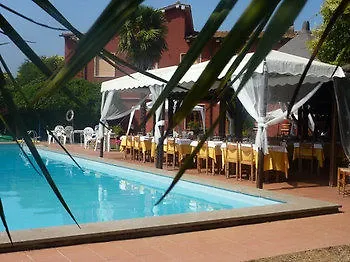 Il Cacciatore ホテル 3*